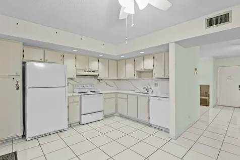 5280 Las Verdes Circle Delray Beach FL 33484