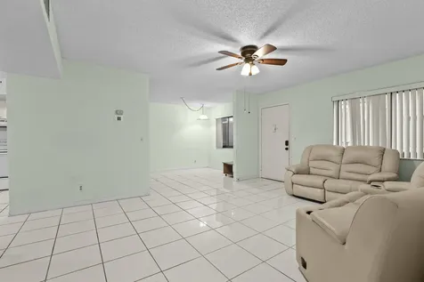5280 Las Verdes Circle Delray Beach FL 33484