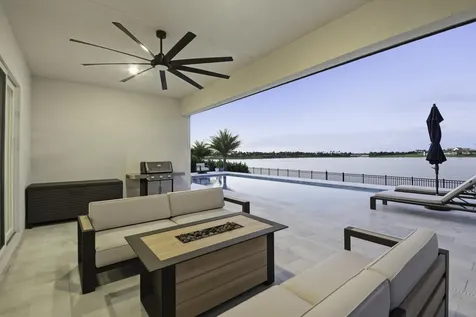 679 Hookline Circle Loxahatchee FL 33470