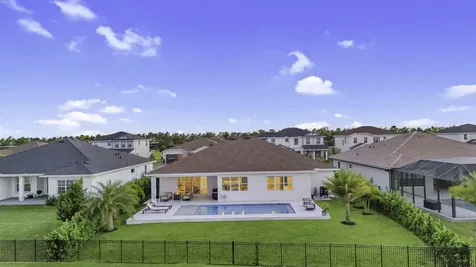 679 Hookline Circle Loxahatchee FL 33470