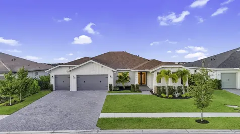 679 Hookline Circle Loxahatchee FL 33470