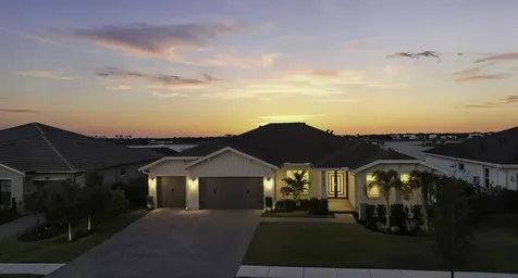 679 Hookline Circle Loxahatchee FL 33470