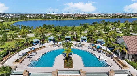 679 Hookline Circle Loxahatchee FL 33470