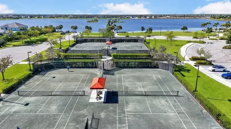 679 Hookline Circle Loxahatchee FL 33470