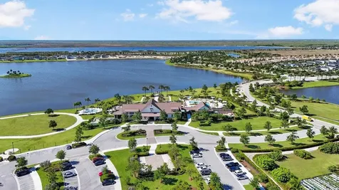 679 Hookline Circle Loxahatchee FL 33470