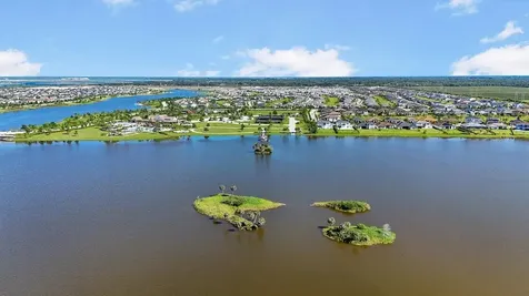 679 Hookline Circle Loxahatchee FL 33470