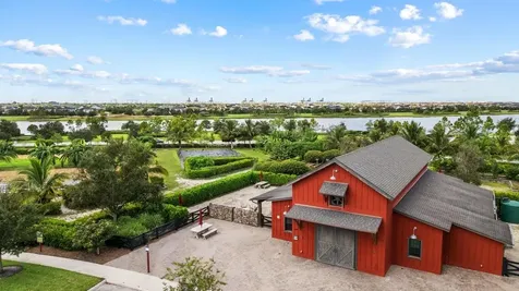 679 Hookline Circle Loxahatchee FL 33470