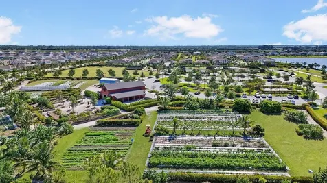679 Hookline Circle Loxahatchee FL 33470