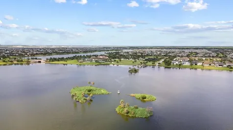 679 Hookline Circle Loxahatchee FL 33470
