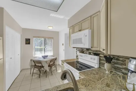 7301 Amberly Lane Delray Beach FL 33446