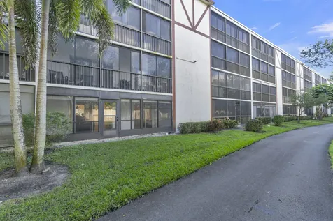 7301 Amberly Lane Delray Beach FL 33446