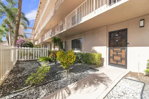 7301 Amberly Lane Delray Beach FL 33446