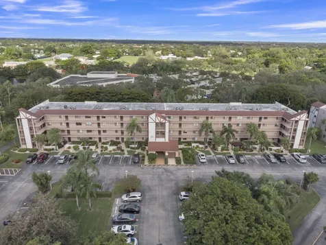 7301 Amberly Lane Delray Beach FL 33446