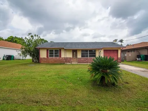 557 SW Duval Avenue Port Saint Lucie FL 34983
