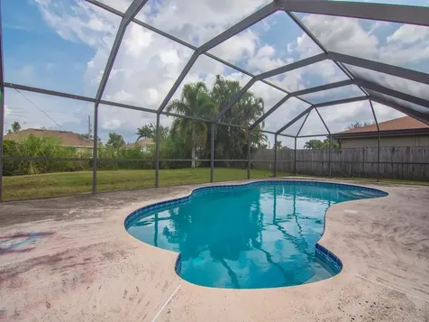 557 SW Duval Avenue Port Saint Lucie FL 34983