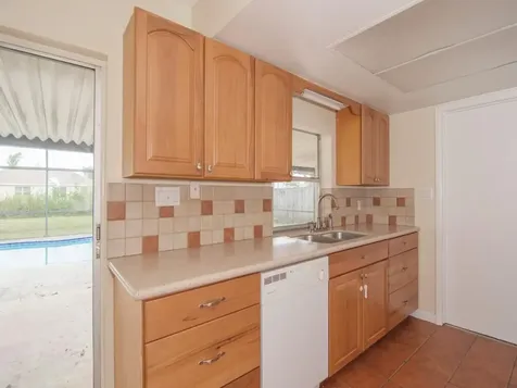 557 SW Duval Avenue Port Saint Lucie FL 34983