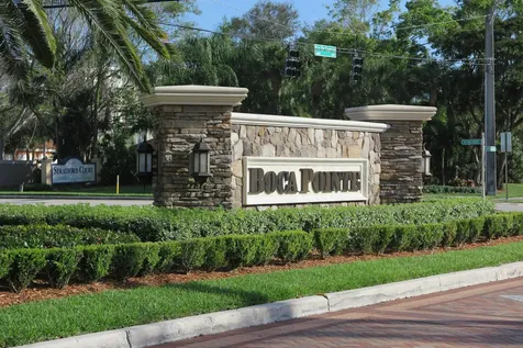 6695 Via Regina Boca Raton FL 33433