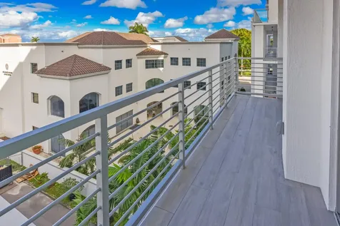 485 E Royal Palm Road Boca Raton FL 33432