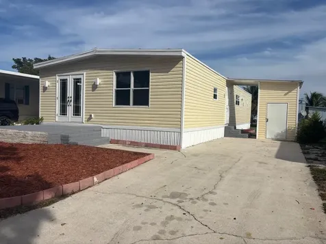 4916 Nw 2nd Ave, Deerfield Beach FL 33064