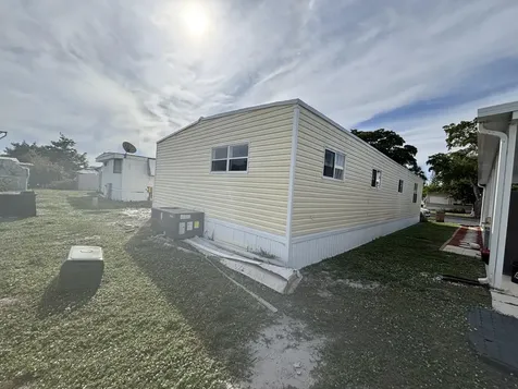 4916 Nw 2nd Ave, Deerfield Beach FL 33064