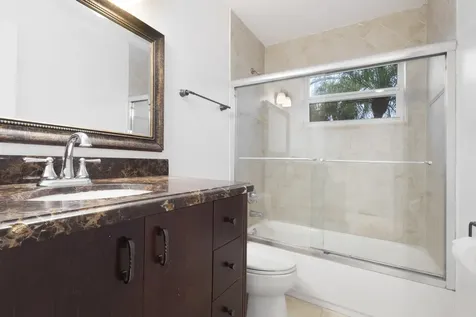 2940 Ne 18th Street Pompano Beach FL 33062
