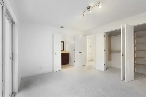 2940 Ne 18th Street Pompano Beach FL 33062