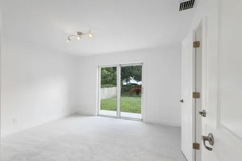2940 Ne 18th Street Pompano Beach FL 33062