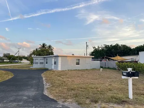 2776 Seminole Road Palm Springs FL 33406