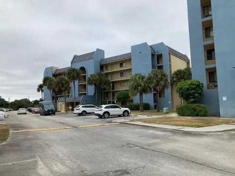 2820 Tennis Club Drive West Palm Beach FL 33417