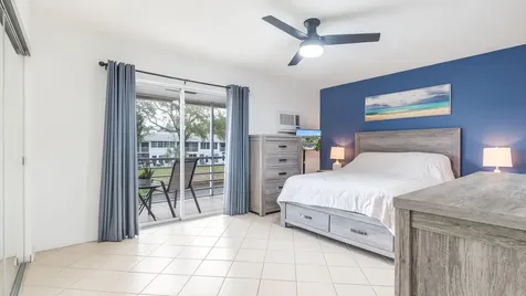 77 Markham D Deerfield Beach FL 33442