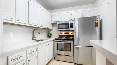 77 Markham D Deerfield Beach FL 33442