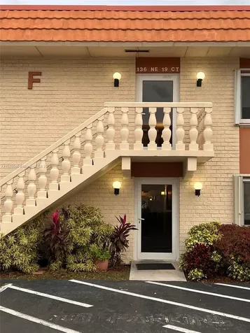 136 Ne 19th Court Wilton Manors FL 33305