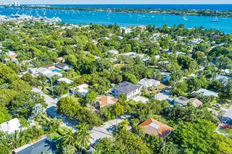 383 31st Court West Palm Beach FL 33407