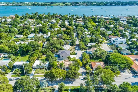383 31st Court West Palm Beach FL 33407