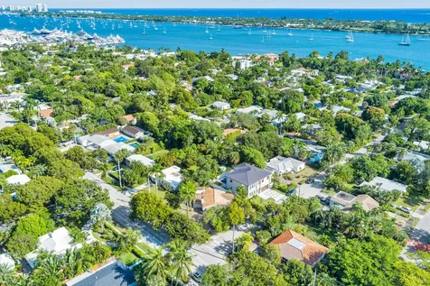 383 31st Court West Palm Beach FL 33407
