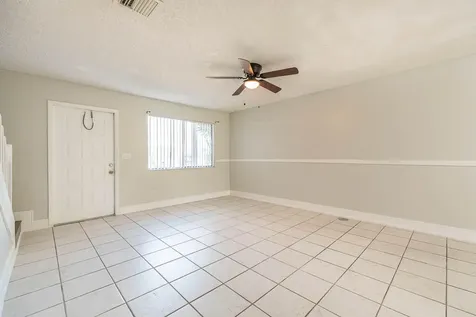 2204 Seaside Drive Greenacres FL 33463