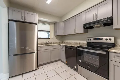 2204 Seaside Drive Greenacres FL 33463