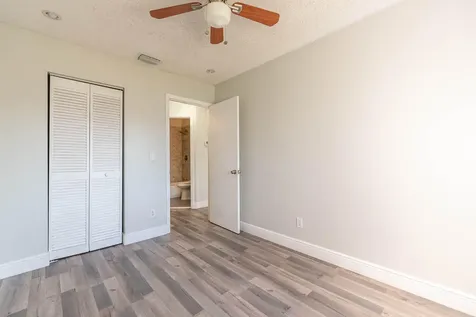 2204 Seaside Drive Greenacres FL 33463