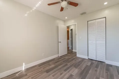 2204 Seaside Drive Greenacres FL 33463