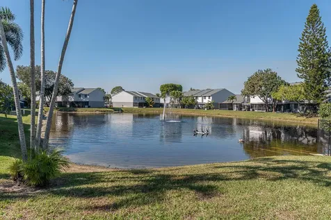 2204 Seaside Drive Greenacres FL 33463