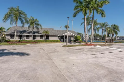 2204 Seaside Drive Greenacres FL 33463