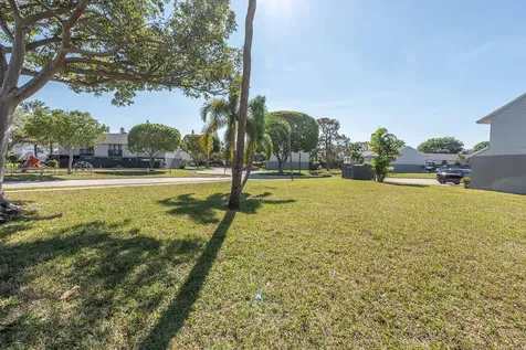 2204 Seaside Drive Greenacres FL 33463