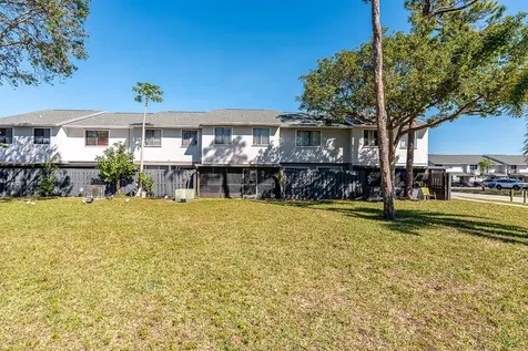 2204 Seaside Drive Greenacres FL 33463