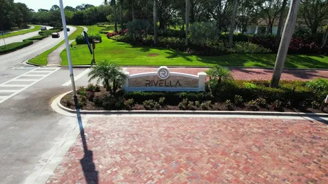 186 Se Fiore Bello Port Saint Lucie FL 34952