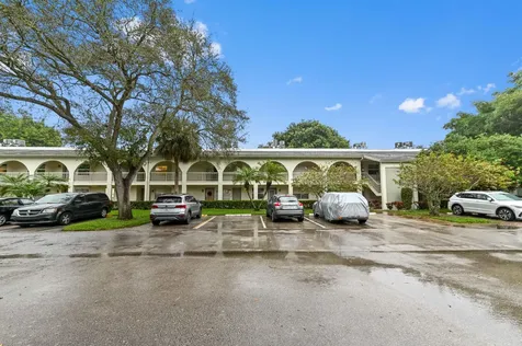 1202 Bahama Bend Coconut Creek FL 33066