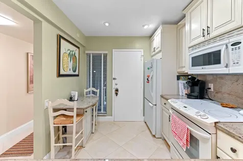 1202 Bahama Bend Coconut Creek FL 33066