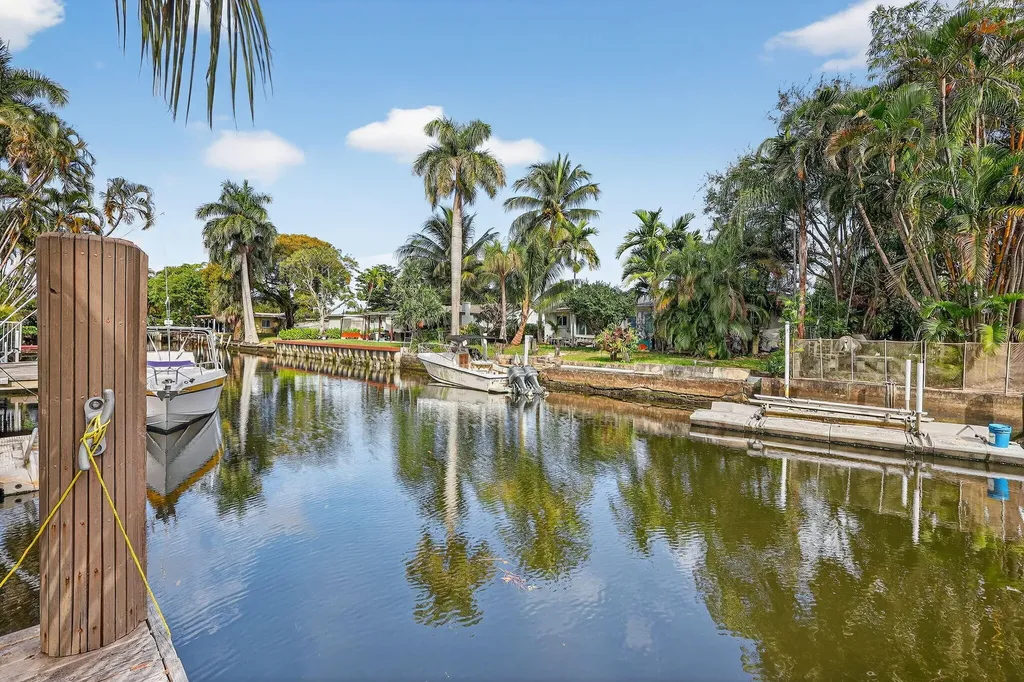 4540 SW 28th Terrace Dania Beach FL 33312