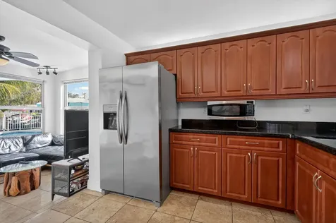 4540 SW 28th Terrace Dania Beach FL 33312