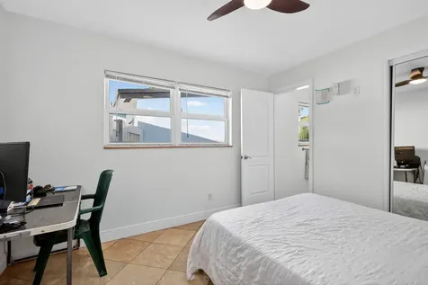 4540 SW 28th Terrace Dania Beach FL 33312