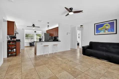 4540 SW 28th Terrace Dania Beach FL 33312